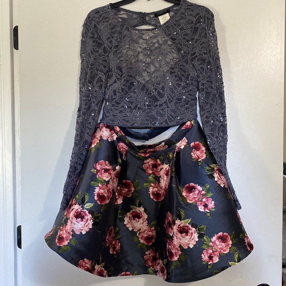 Juniors 2 piece semi-formal dress, size 11/12, worn once